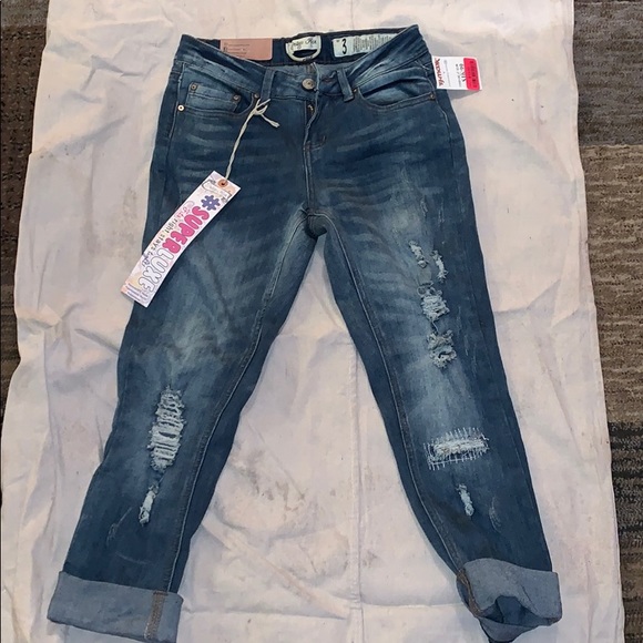 Skinny Capri Jeans - Picture 1 of 3